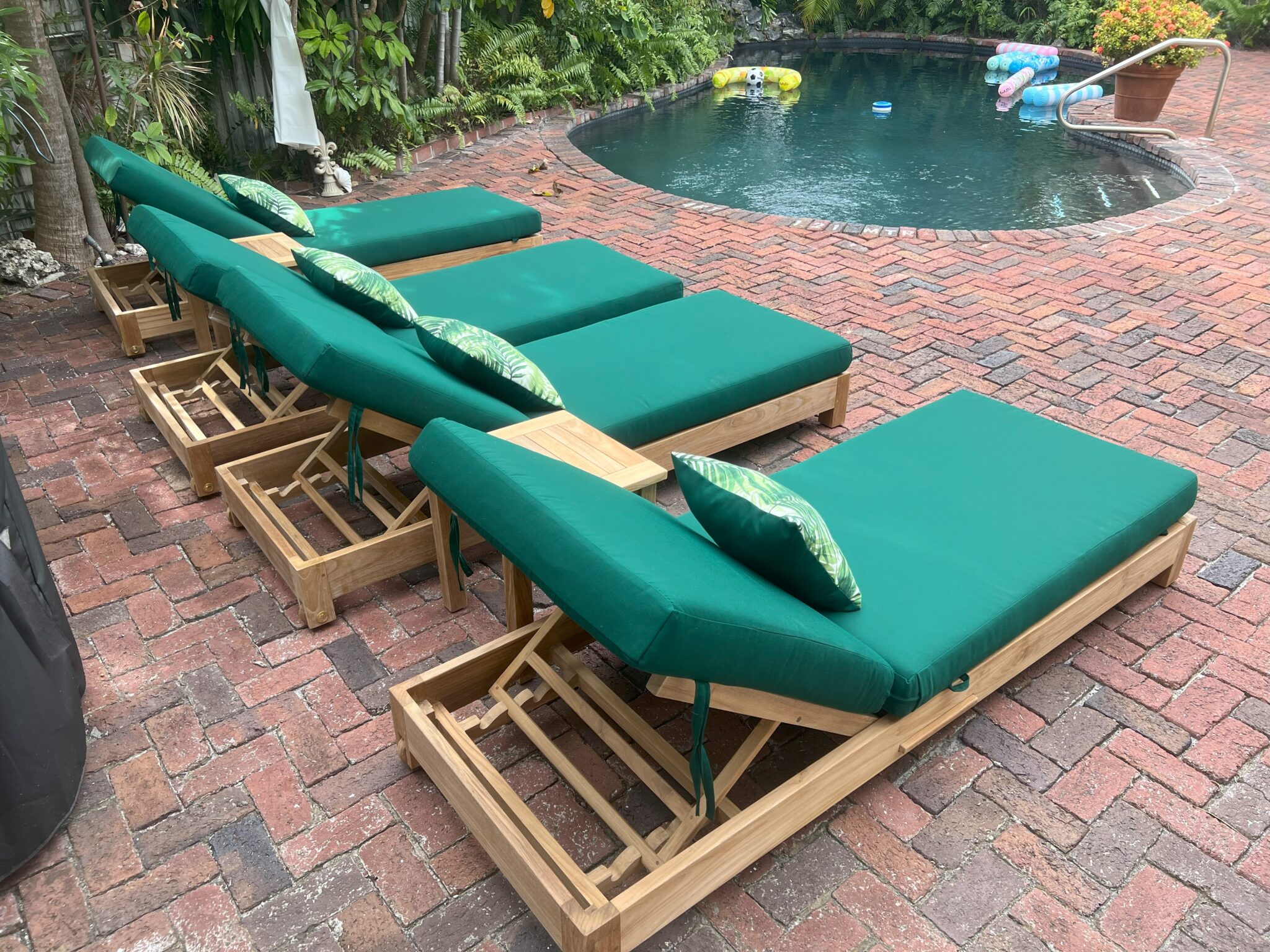 Teak Hollywood Chaise Lounger with Sunbrella Cushions - Z Teak Collection